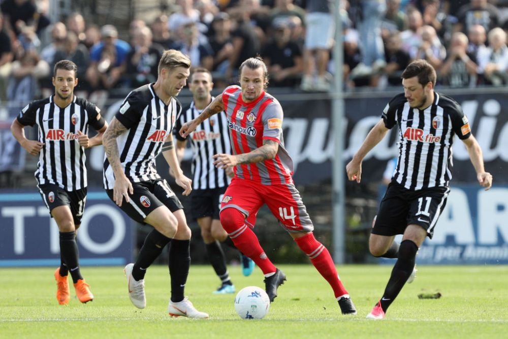 Drum liber spre FCU Craiova? Ce spune Vasile Mogoș despre un eventual transfer la echipa lui Adrian Mititelu_2