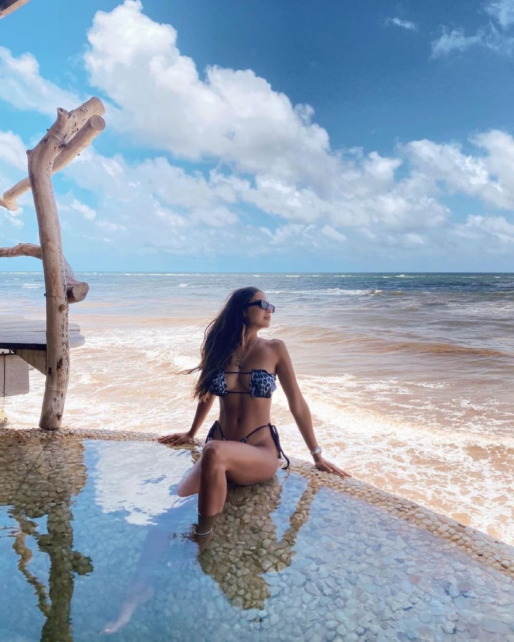 Influencerița arestată după ce s-a fotografiat într-un muzeu din Amsterdam! Riscă trei ani de închisoare_9