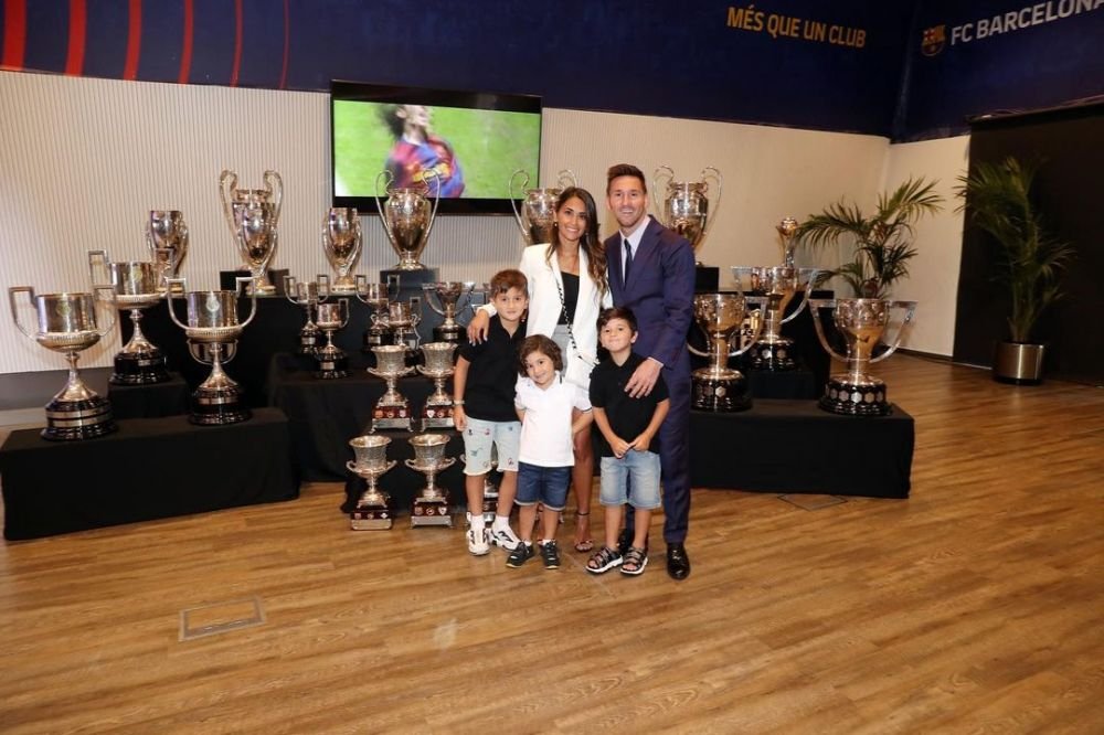 Antonela, mesaj cu subînțeles după despărțirea lui Messi de Barcelona?! Ce a zis și cum a apărut la conferință _4
