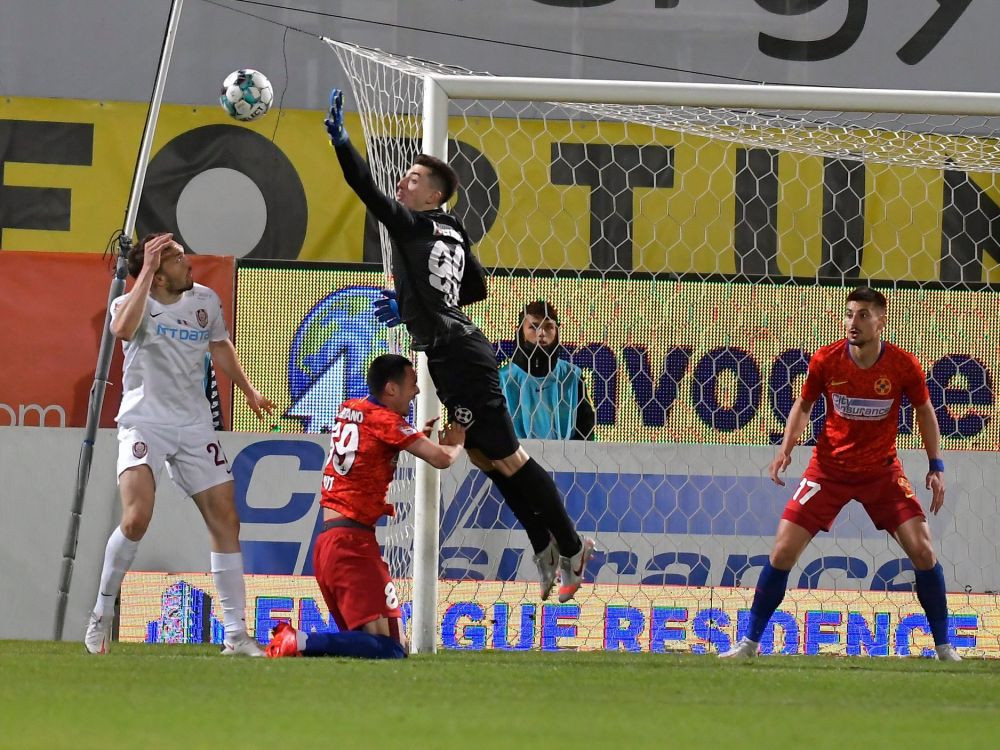 EXCLUSIV | „Din Messi al portarilor, să nu mai joci deloc?