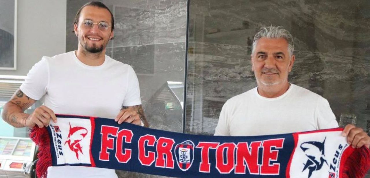 OFICIAL | Vasile Mogoș a semnat cu Crotone până în 2024! _9
