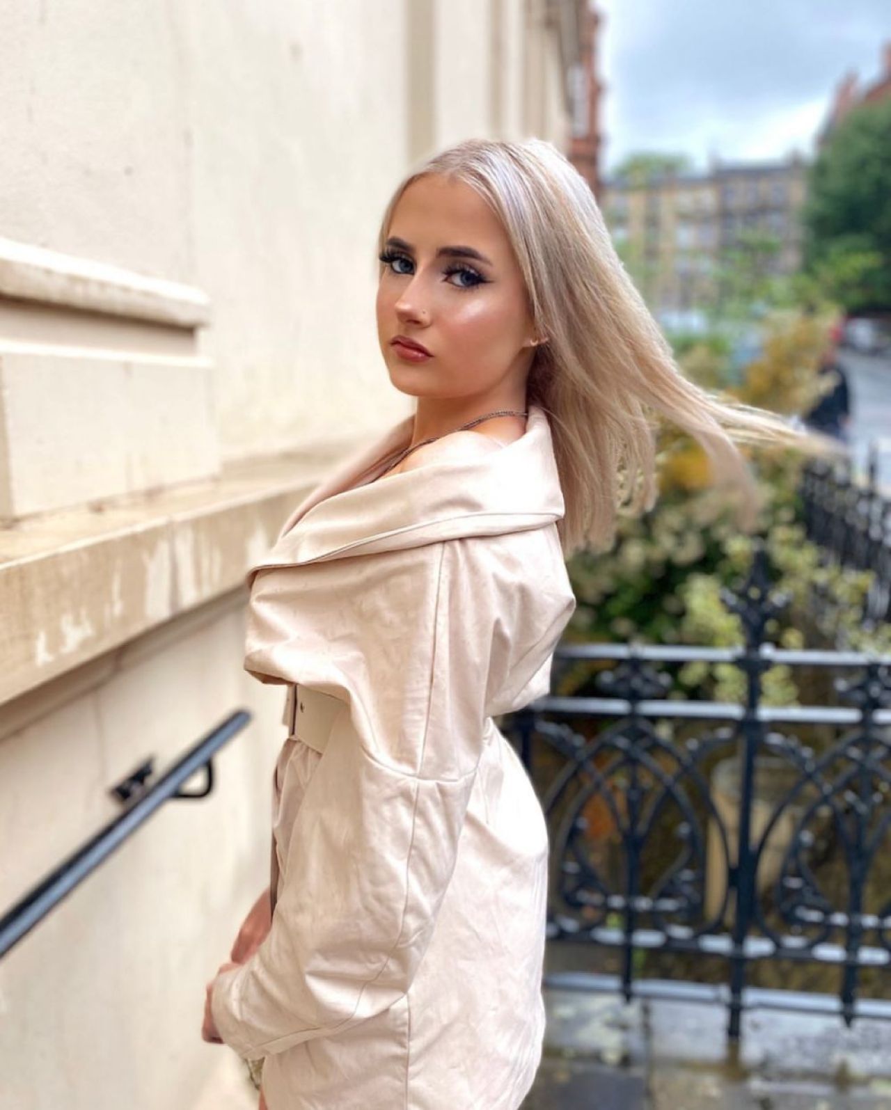 „M-am lăsat de școală pentru a deveni star TikTok!” Tânăra de 16 ani care a înfuriat milioane de oameni _2