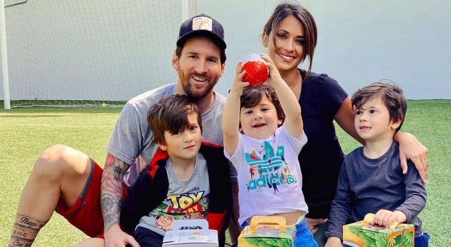 Mesaj emoționant înainte de a ajunge la Paris! Ce a postat soția lui Messi FOTO_13