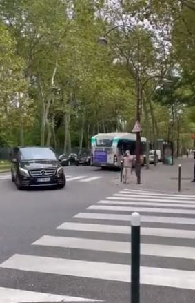 Messi, apariție surpriză pe Parc des Princes pentru a saluta fanii! Cum au reacționat _3