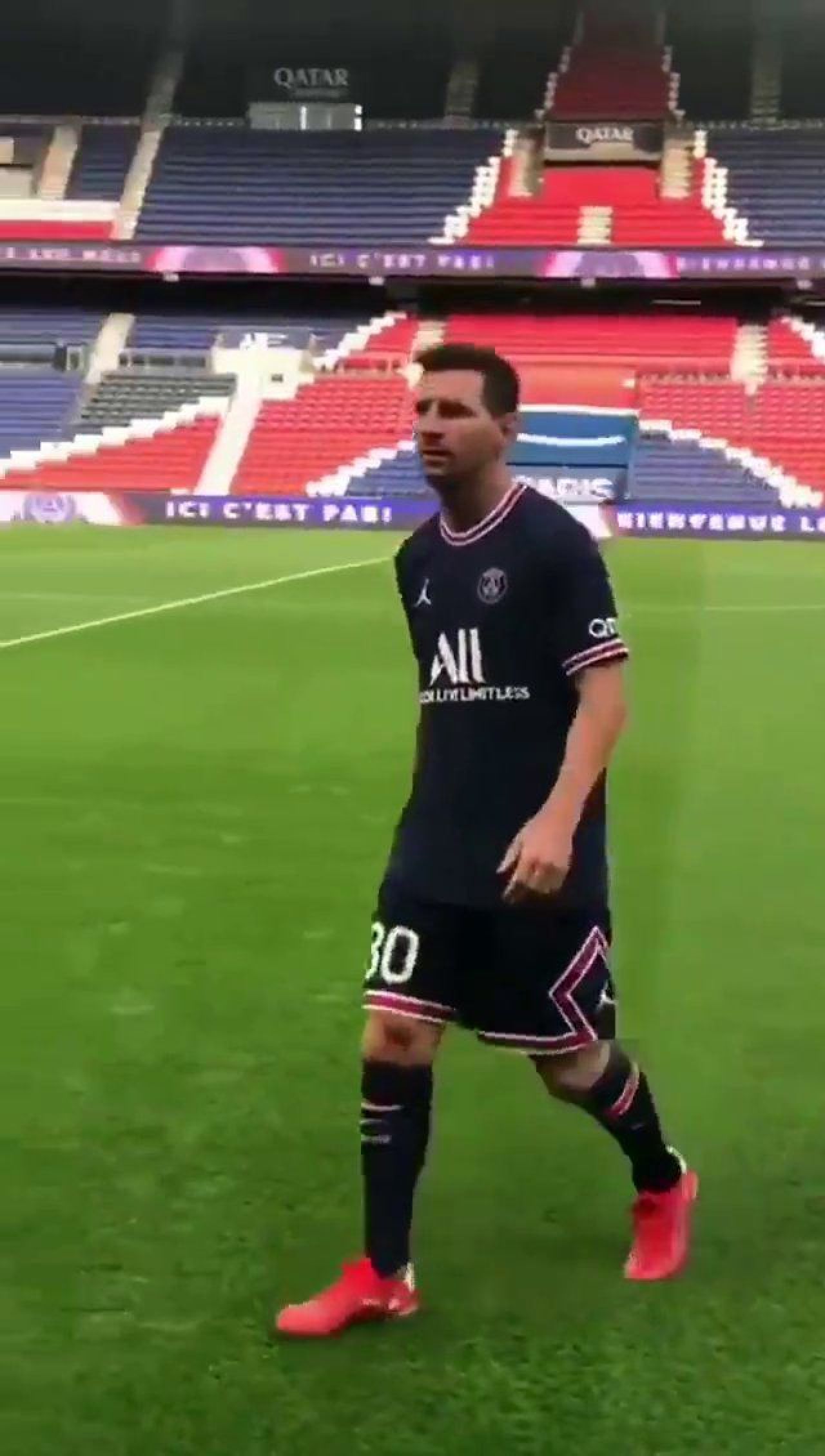 Primele imagini cu Messi în tricoul lui PSG au apărut pe internet! Ce număr și-a ales _2