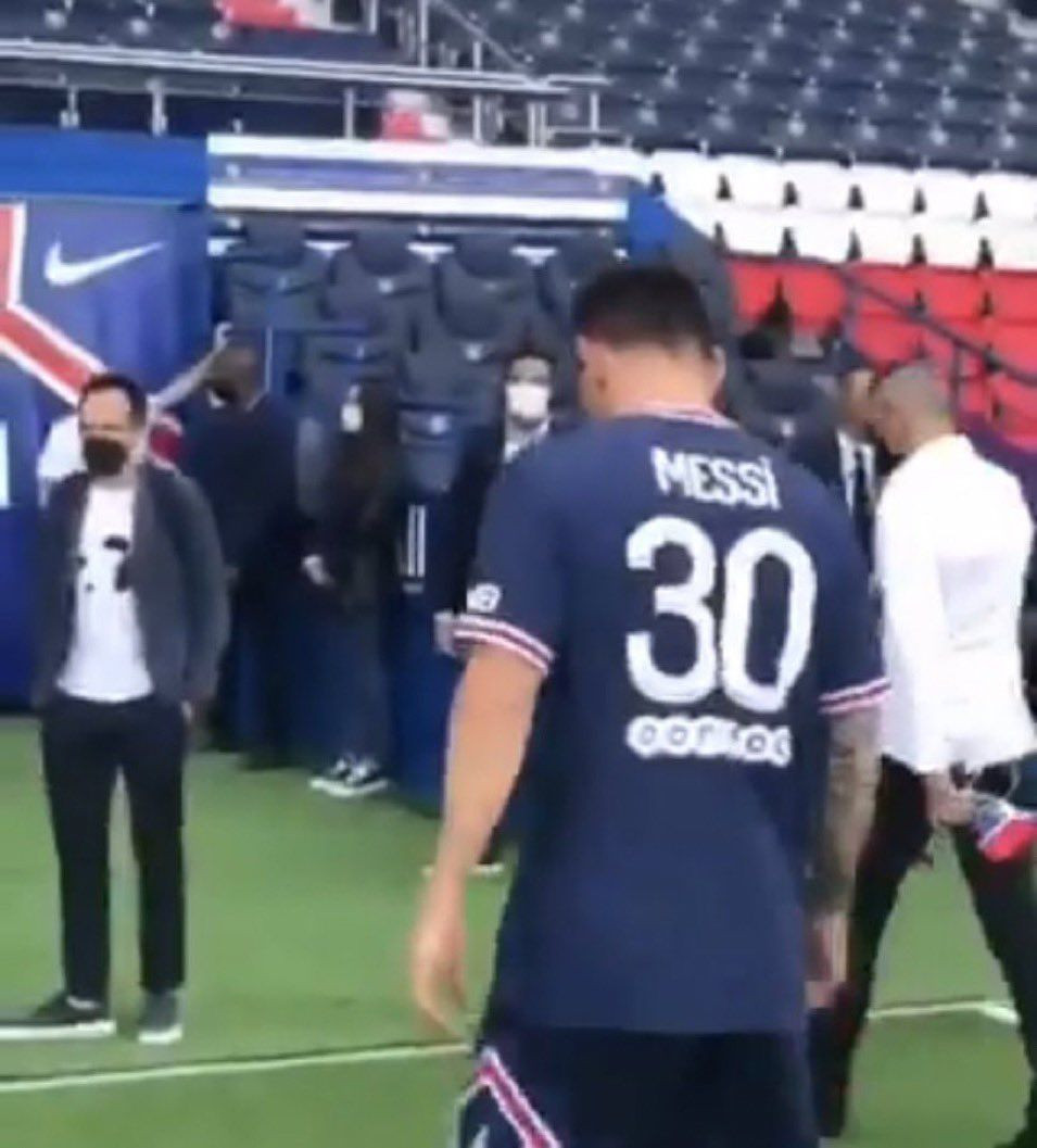 Primele imagini cu Messi în tricoul lui PSG au apărut pe internet! Ce număr și-a ales _4