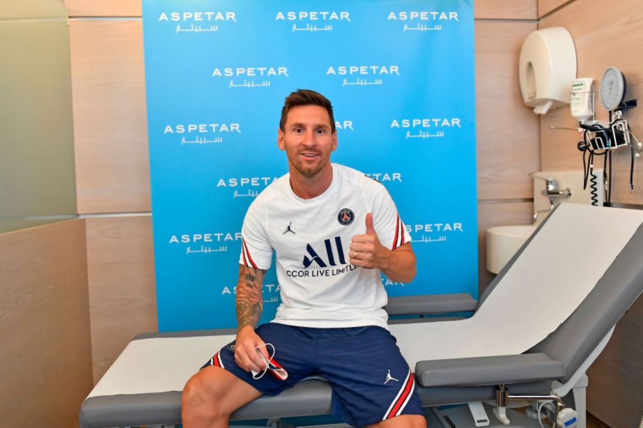 VIDEO Lionel Messi, prezentat oficial la PSG. Atmosferă incendiară la întâlnirea dintre fani și startul argentinian_2