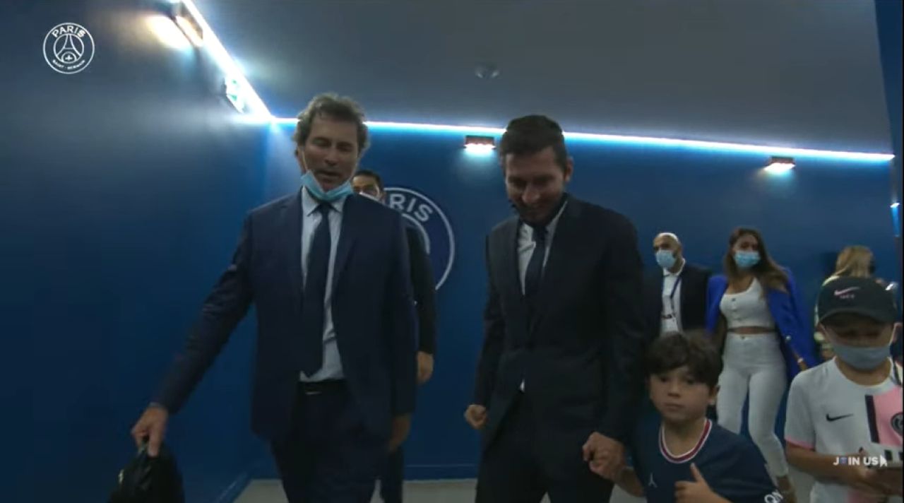 VIDEO Lionel Messi, prezentat oficial la PSG. Atmosferă incendiară la întâlnirea dintre fani și startul argentinian_24