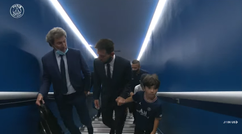 FOTO Antonela Roccuzzo, apariție spectaculoasă la prezentarea lui Lionel Messi. Cei trei băieți au fost alături de ei _5