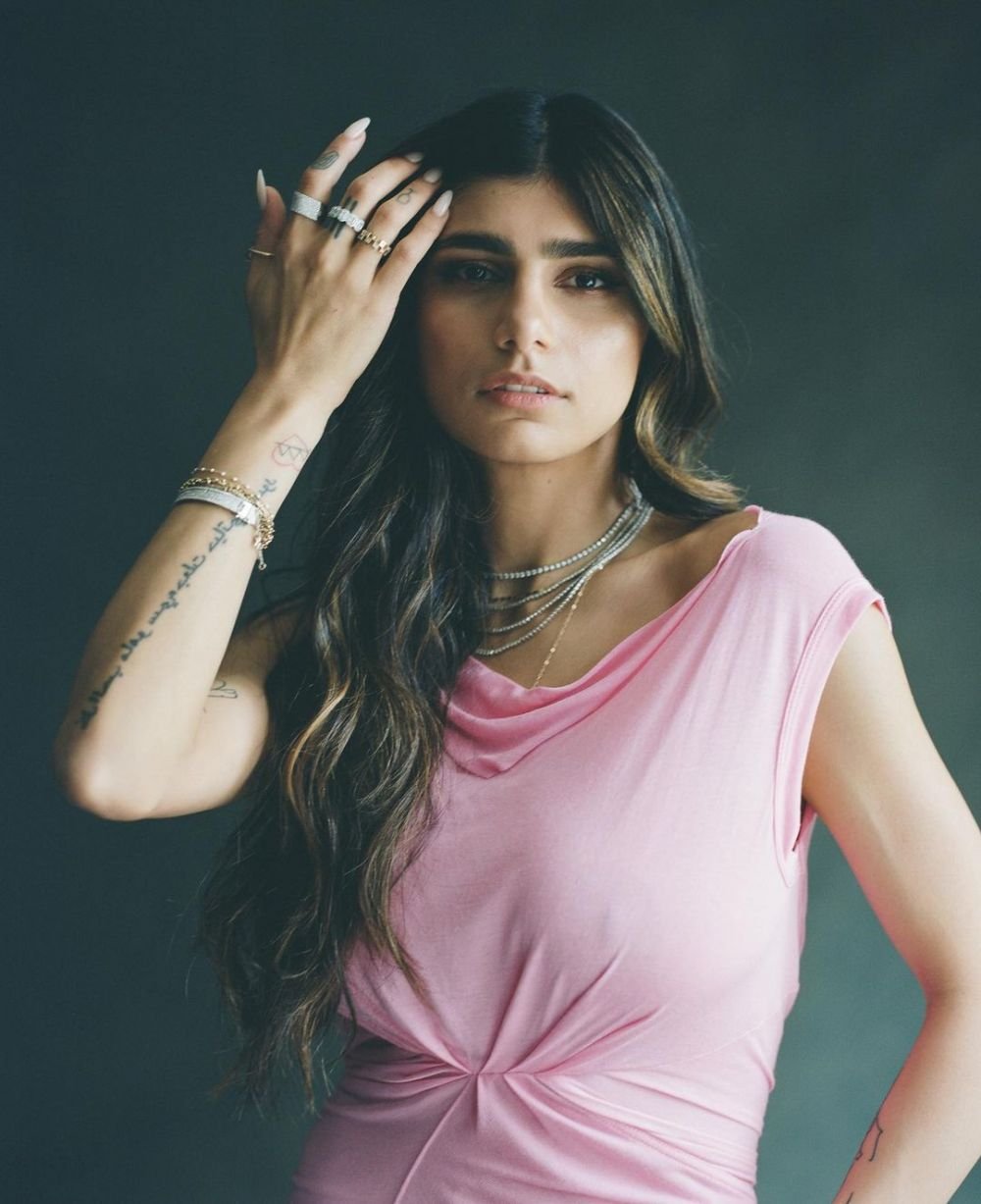 Mia Khalifa, protagonistă în clipul lui Skrillex de la noua piesă! Cum a apărut fosta actriță pentru adulți _15