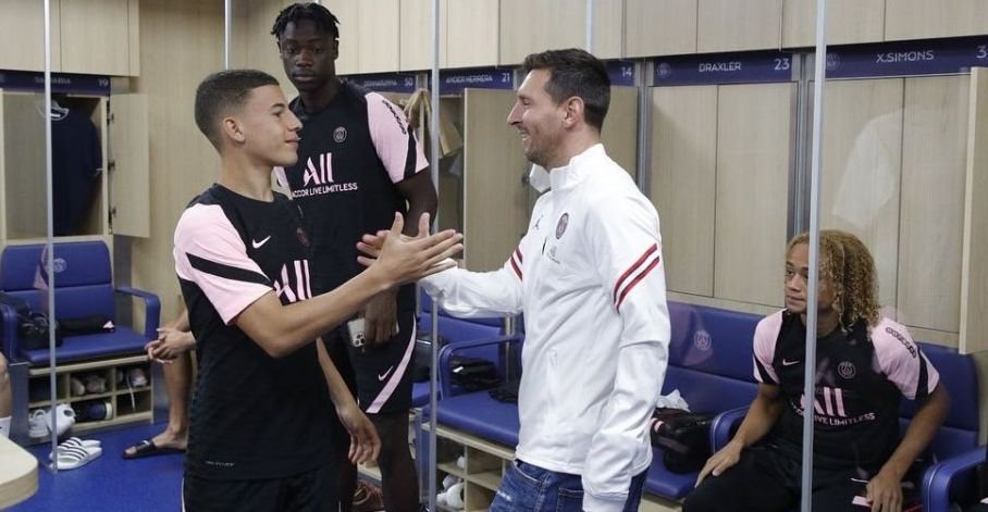&bdquo;Perla&rdquo; lui PSG și-a văzut visul cu ochii! Ce a putut să &icirc;i spună lui Messi la antrenamente i-a uimit pe toți&nbsp;