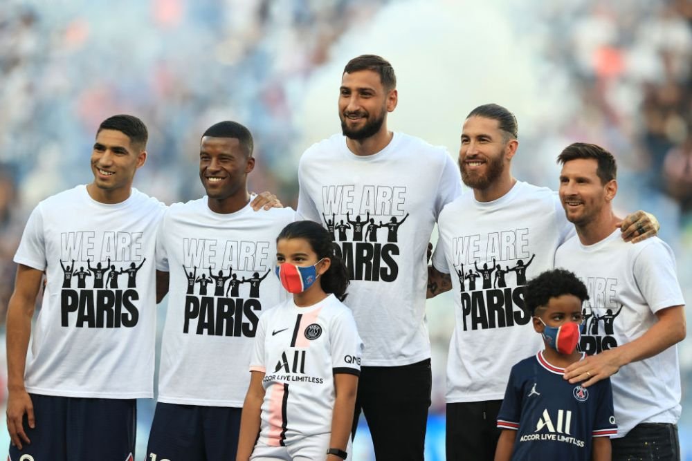FOTO Băieții lui Messi, spectacol în tribunele de pe Parc des Princes. Și soția argentinianului s-a ridicat la înălțime _6