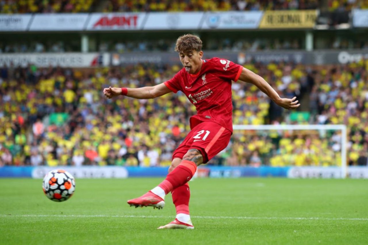 VIDEO | Gest incredibil făcut de James Milner! Fotbalistul și-a pălmuit un coechipier după ce a pierdut mingea_3