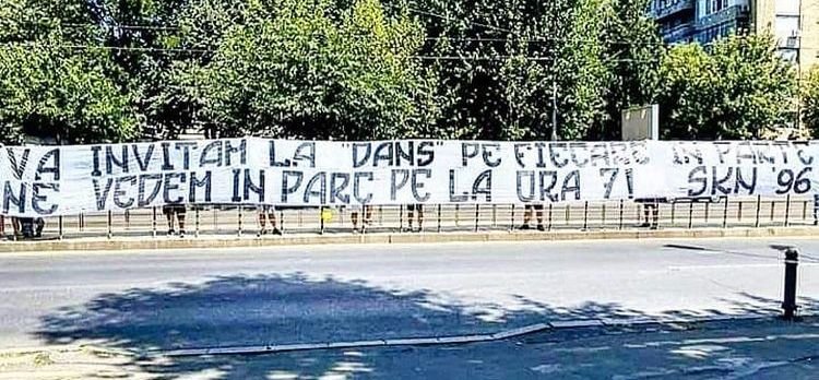 FOTO | S-au &icirc;ncins spiritele &icirc;n ziua derbiului dintre Rapid și FCSB! Suporterii &bdquo;roș-albaștri&rdquo;, mesaj incitator