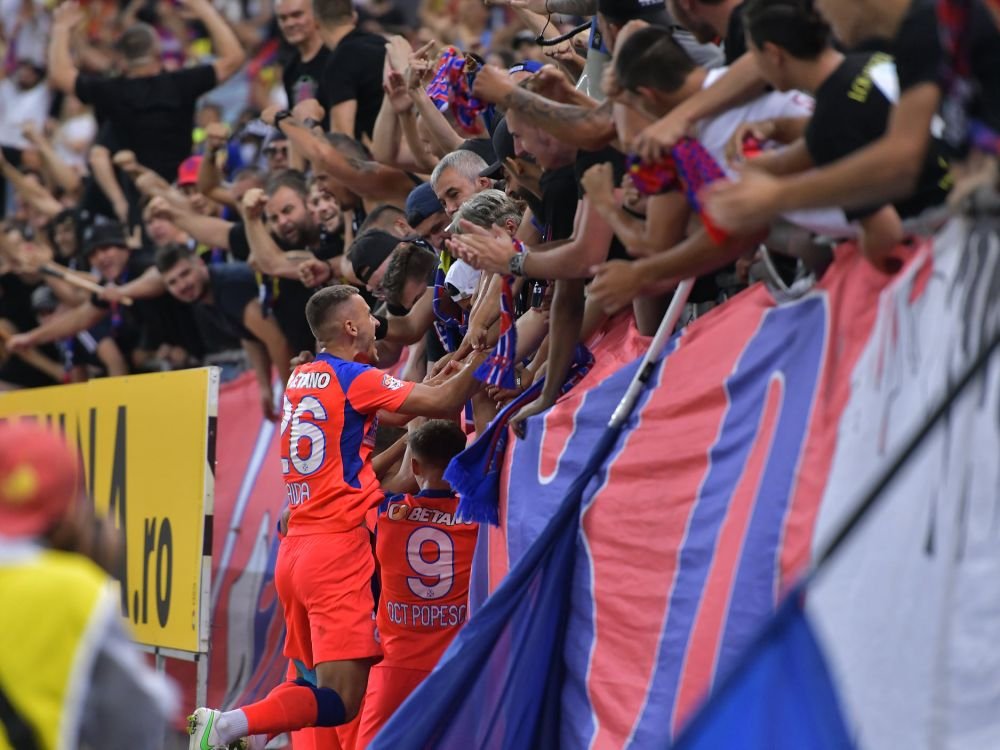 FOTO | S-au încins spiritele în ziua derbiului dintre Rapid și FCSB! Suporterii „roș-albaștri”, mesaj incitator_5