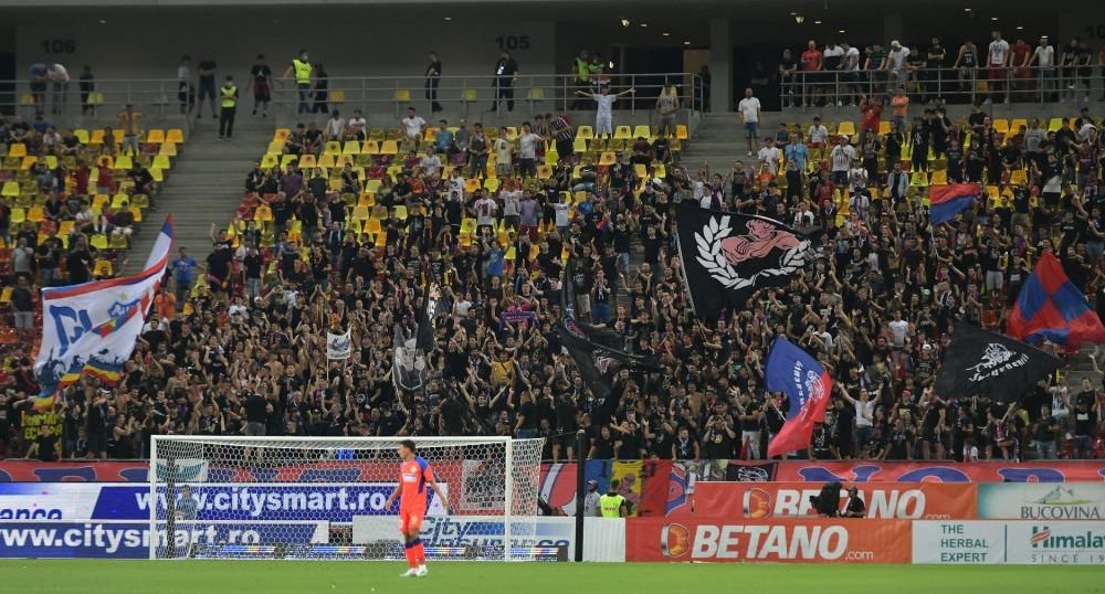 FOTO | S-au încins spiritele în ziua derbiului dintre Rapid și FCSB! Suporterii „roș-albaștri”, mesaj incitator_11