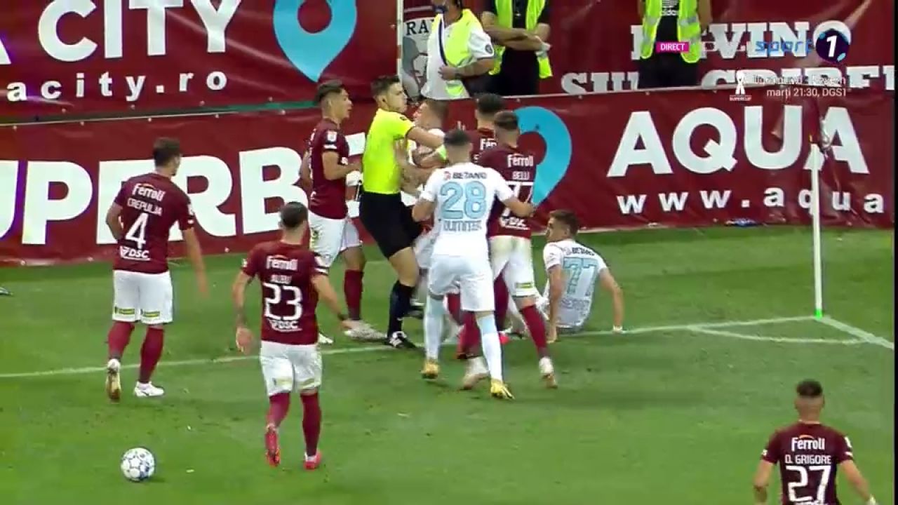 Bătaie în finalul derby-ului! Șerban i-a bagat mâna în gât lui Belu-Iordache. Sefer, placaj ca la rugby la jucătorul FCSB _12