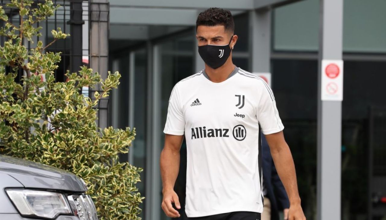 Cristiano Ronaldo la Manchester City? Ce a declarat un apropiat al starului despre această informație _12