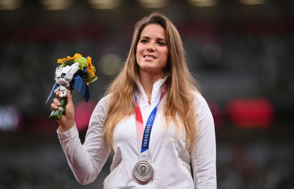 Sportul unește oamenii! După ce a învins cancerul și a luat medalie la Tokyo, o sportivă a făcut un gest superb_2