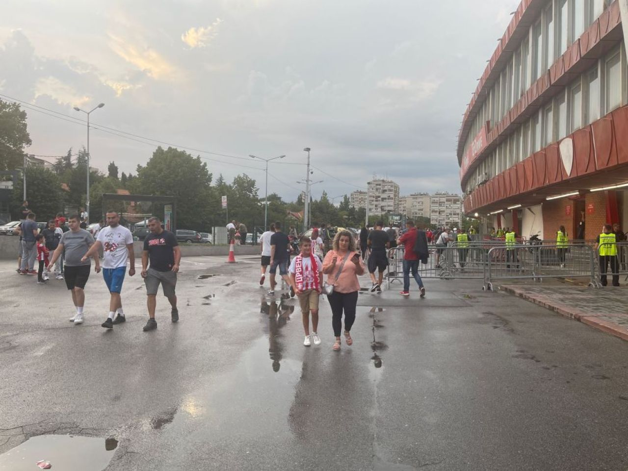 VIDEO | CFR Cluj, îngenuncheată la Belgrad! Campioana României, înfrângere la scor în fața Stelei Roșii. Aici ai tot ce s-a întâmplat_22