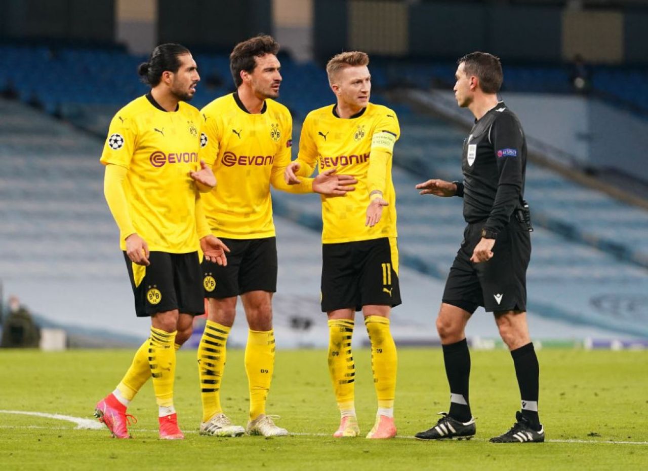 Ovidiu Hațegan și Radu Petrescu, delegați în playoff-ul Europa League și Conference League! Ce meciuri vor arbitra_3