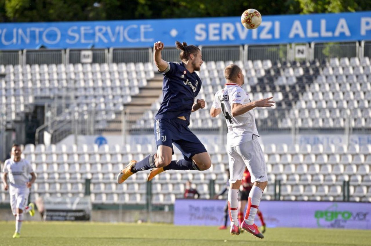 Cum a „explodat” cota lui Radu Drăgușin după ce a debutat la prima echipă a lui Juventus_9