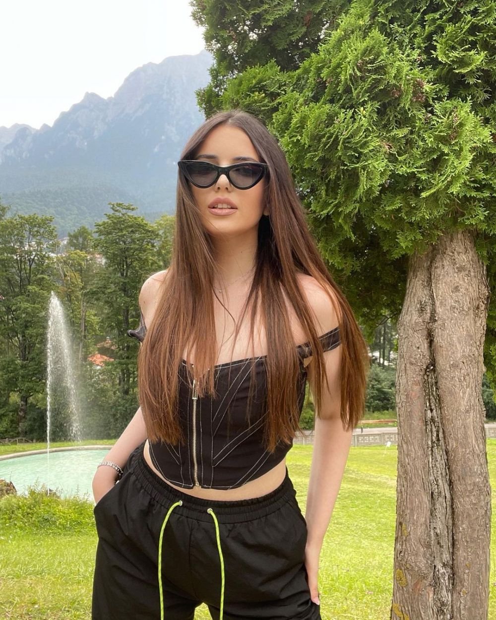 GALERIE FOTO | Iubita lui Radu Drăgușin, de o frumusețe răpitoare. Cât de bine arată tânăra care l-a cucerit pe român_9