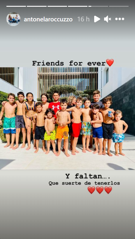 FOTO Antonela Roccuzzo, &icirc;nt&acirc;lnire cu prietenele de la Barcelona. Soția lui Messi a organizat o petrecere pentru băieți