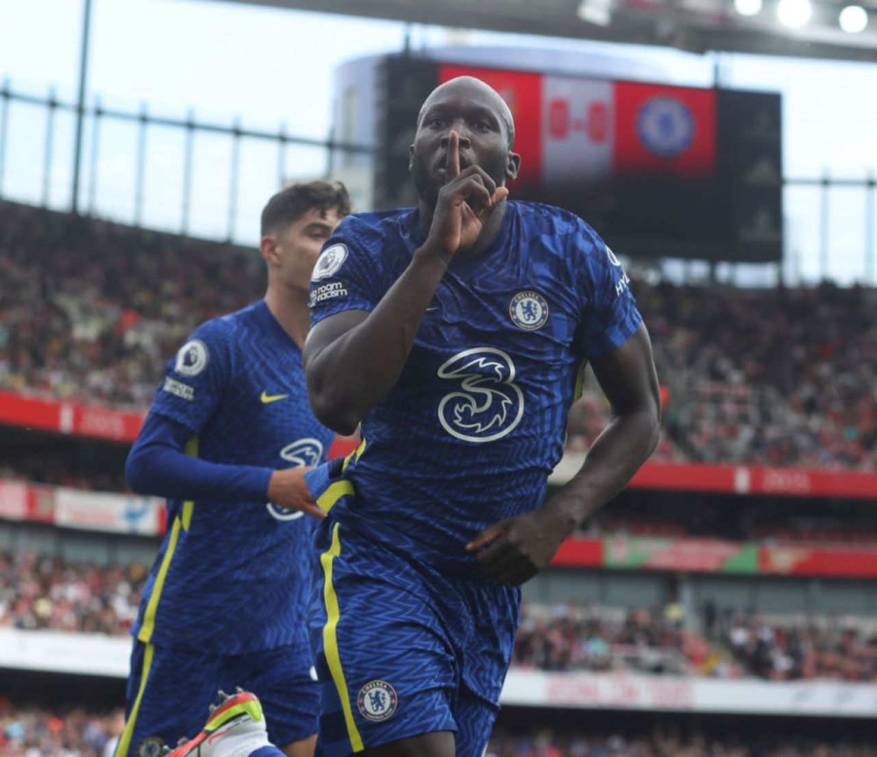 VIDEO Romelu Lukaku, omagiat de două legende de la Chelsea. Starul belgian a înscris în meciul de debut _1