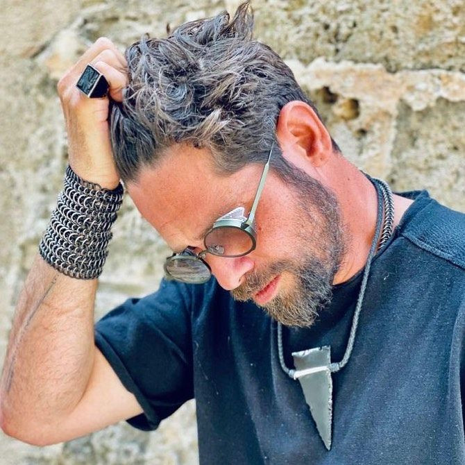 El este misteriosul iubit al Lidiei Buble? Detaliile care o dau de gol pe c&acirc;ntăreață că se iubește cu un actor celebru&nbsp;