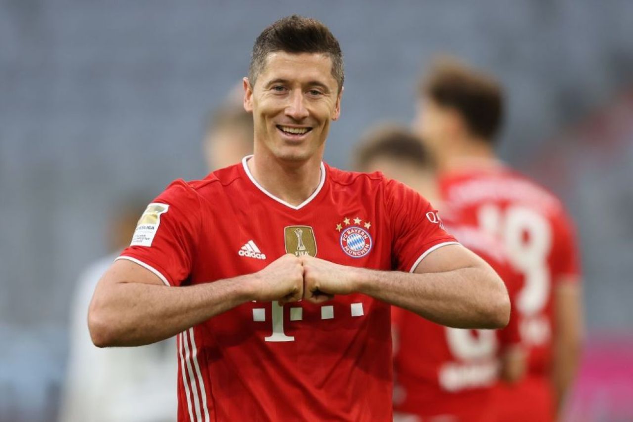 Robert Lewandowski, în locul lui Mbappe la PSG! Agentul polonezului a fost văzut în Paris_9