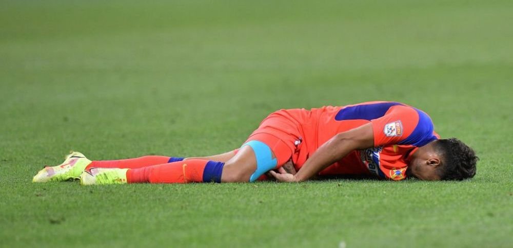 Florinel Coman nu scapă de coșmarul accidentărilor! Ioan Becali a dezvăluit cât va sta pe tușă atacantul lui FCSB_3