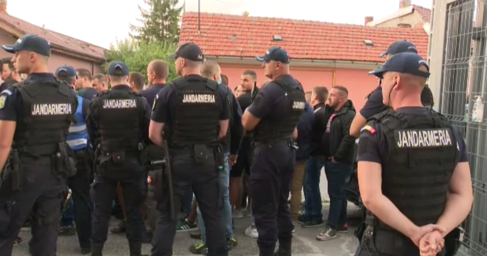 VIDEO | Suporterii Stelei Roșii nu se lasă! Au invadat Clujul, cu toate că nu le este permis accesul pe stadion&nbsp;