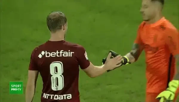 &bdquo;Șumi, Șumi, lasă-ne!&rdquo; a răsunat &icirc;n Gruia! Suporterii lui CFR Cluj i-au cerut demisia lui Șumudică