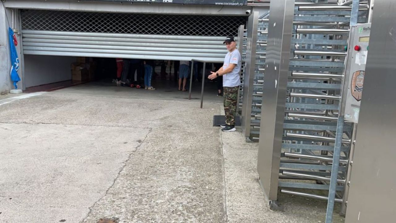 EXCLUSIV Scene ciudate la Cluj: nici jucătorii n-au fost lăsați să intre în baza de pregătire! Ce le-a zis Șumudică_1