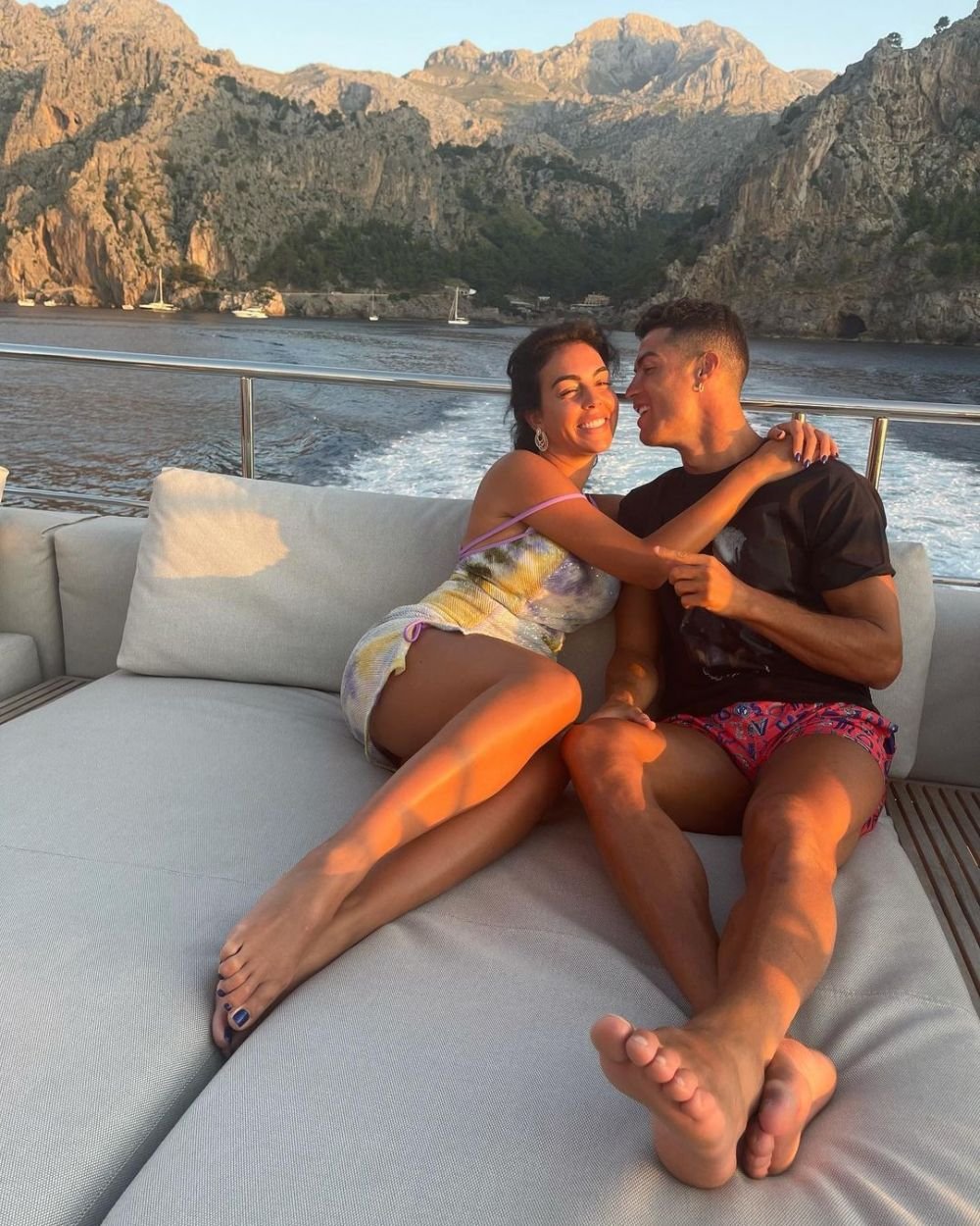 Georgina, reacție ironică după ce Ronaldo a semnat cu United: „Sper să nu iasă iar Ancelotti!” _7