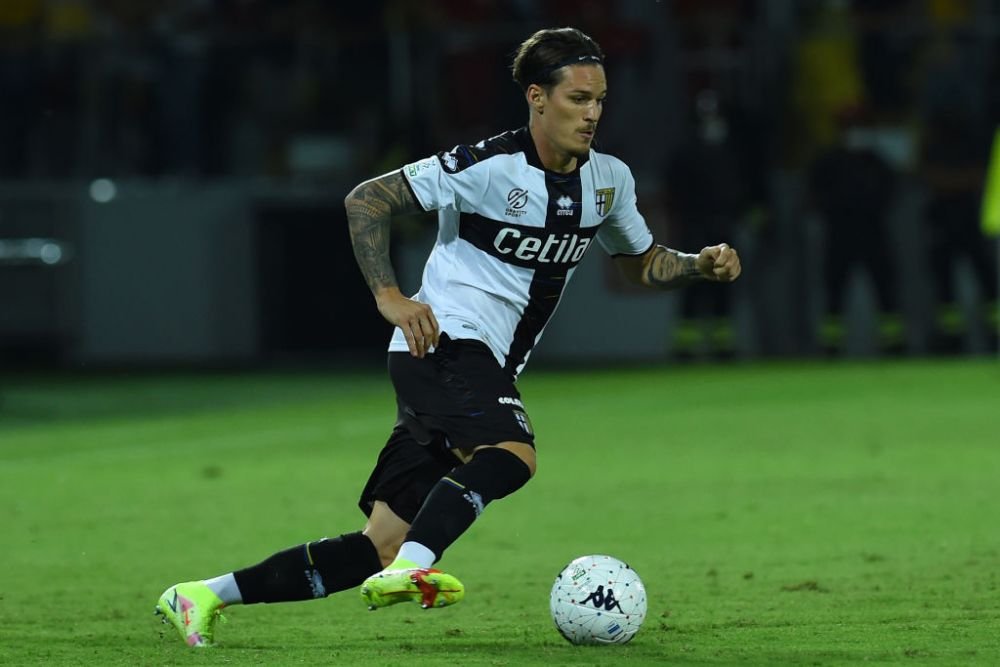 VIDEO | Revenire cu gol pentru Valentin Mihăilă. Românul a adus victoria pentru Parma în ultimul minut_7