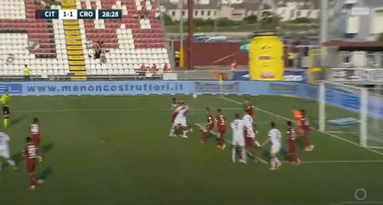 Ionuț Nedelcearu, gol pentru Crotone în etapa a doua din serie B. Românul a bifat prima reușită din acest sezon _5