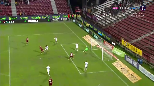 Înger într-o etapă, demon în alta! Gafe mari ale lui Vlad în meciul cu CFR Cluj_12