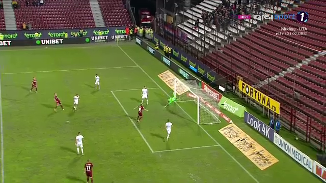Înger într-o etapă, demon în alta! Gafe mari ale lui Vlad în meciul cu CFR Cluj_13