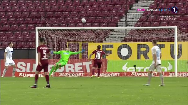 Înger într-o etapă, demon în alta! Gafe mari ale lui Vlad în meciul cu CFR Cluj_17