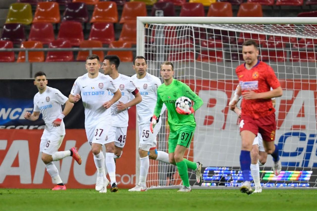 Trei fotbaliști, OUT de la CFR Cluj după scandalul cu Șumudică! Alexandru Chipciu și-a depus memoriu_5