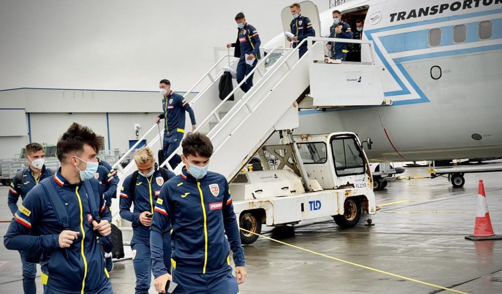 VIDEO&nbsp;| Naționala Rom&acirc;niei a ajuns &icirc;n Islanda! &rdquo;Tricolorii&rdquo;, așteptați de fani la hotel