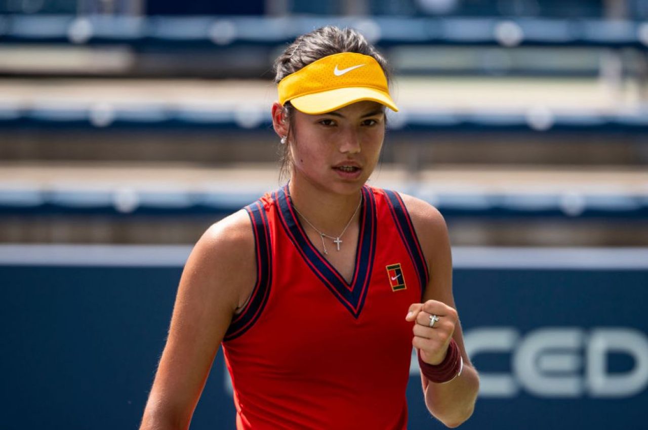 Emma Răducanu, dialog în română cu unul dintre fanii prezenți în tribune la US Open_9