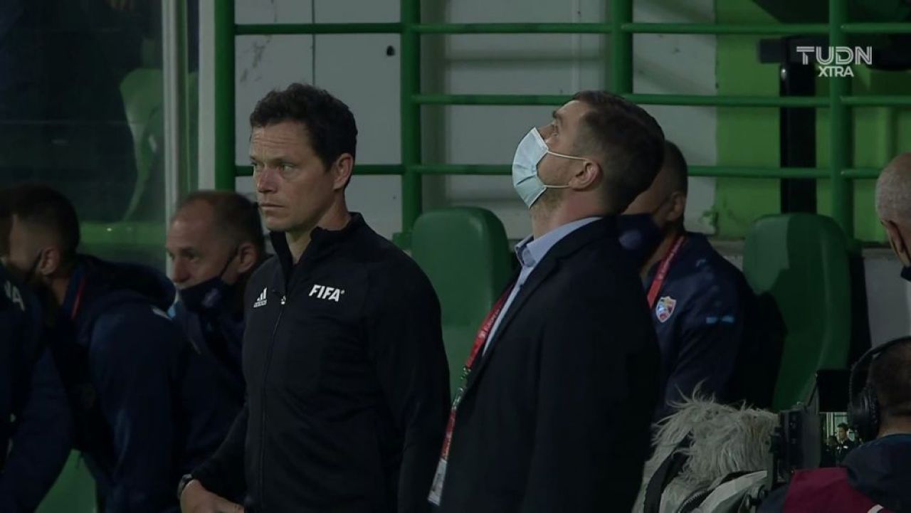 FOTO | Motivul ireal care a dus la întârzierea meciului dintre Moldova și Austria_3