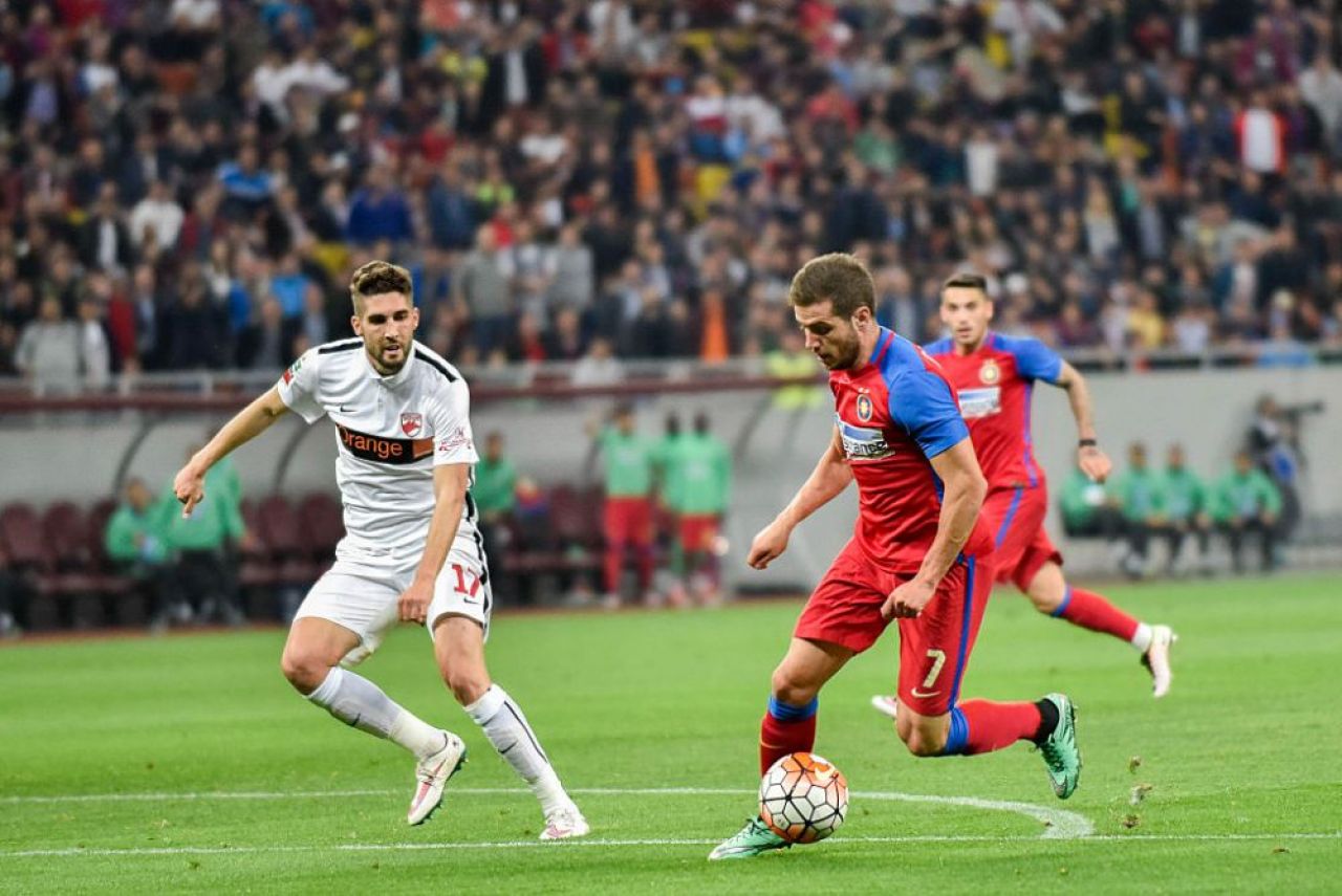 CFR Cluj se va despărți un fotbalist cu 5 titluri în palmares! Ruptură totală între fotbalist și Dan Petrescu_12