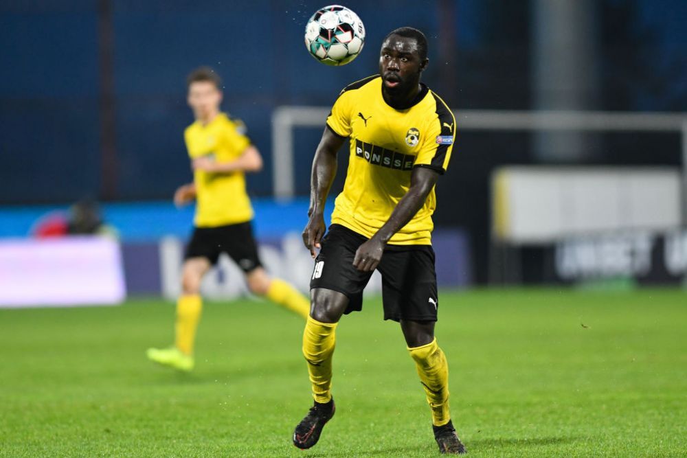 OFICIAL | Jucătorul descoperit de Manchester City a semnat cu CFR Cluj_3
