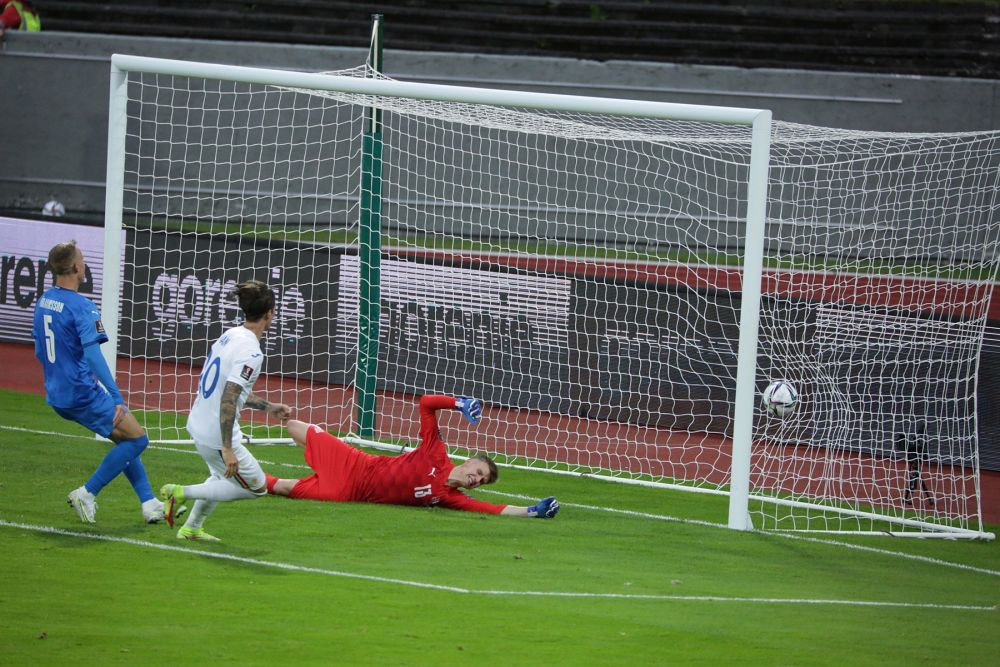 România - Liechtenstein 2-0 | Tricolorii obțin victoria care ne dă speranță că putem ajunge la Campionatul Mondial _3