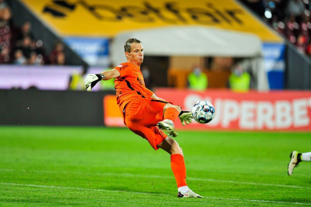 Detaliul care confirmă că Dan Petrescu a renunțat la cinci jucători! Arla și Chipciu, out de la CFR_4