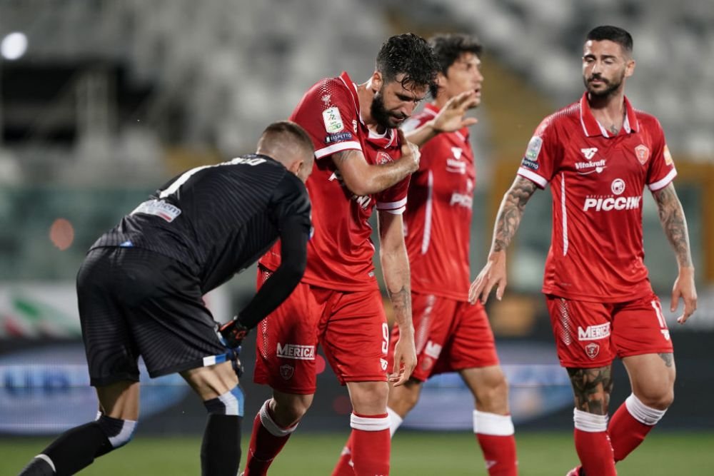 Dinamo vrea să dea lovitură în pauza competițională! „Câinii” au pus ochii pe un fost jucător din Serie A_7